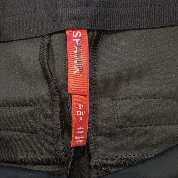 Spanx Faux Leather Flare Leg Pull-On Pants in Black Size Small New - Picture 2 of 8